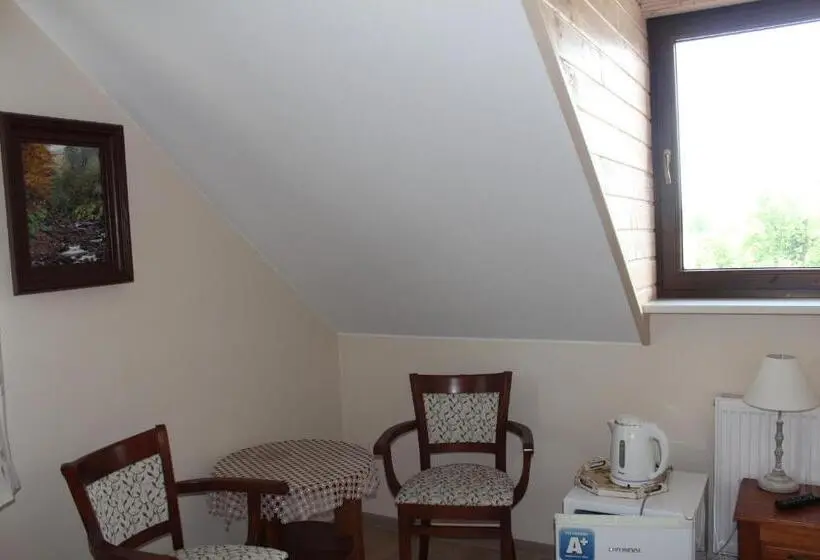 Basic-huone, Dom Malowany