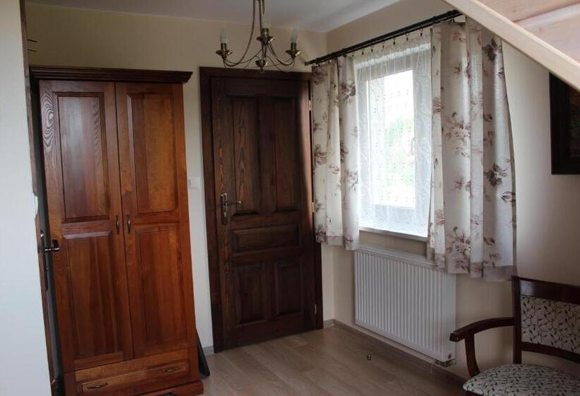 ベーシックルーム, Dom Malowany