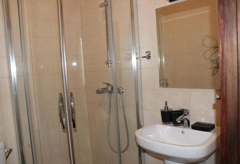 ベーシックルーム, Dom Malowany