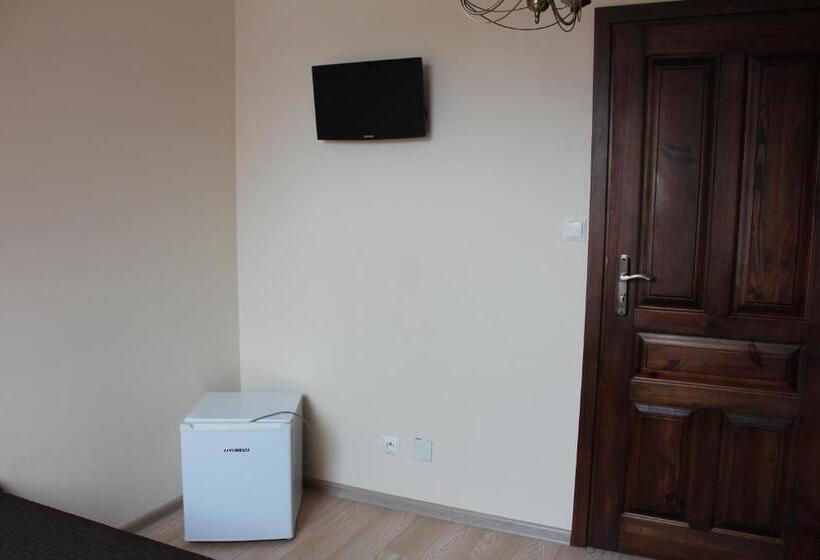 ベーシックルーム, Dom Malowany