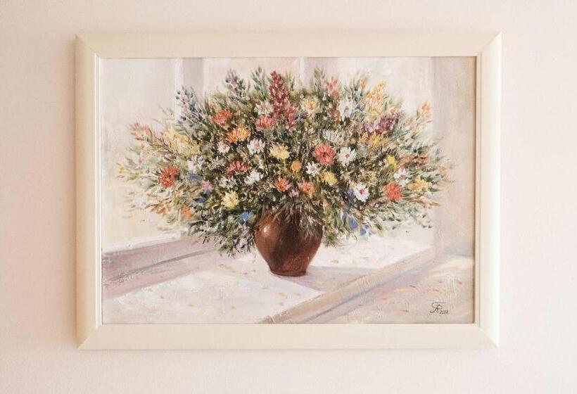 景色の見える一ベッドルームアパートメント, Dom Malowany