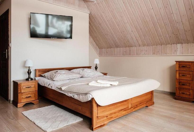 景色の見える一ベッドルームアパートメント, Dom Malowany