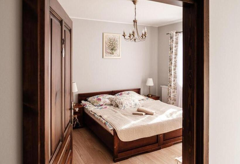 スタンダードルーム, Dom Malowany