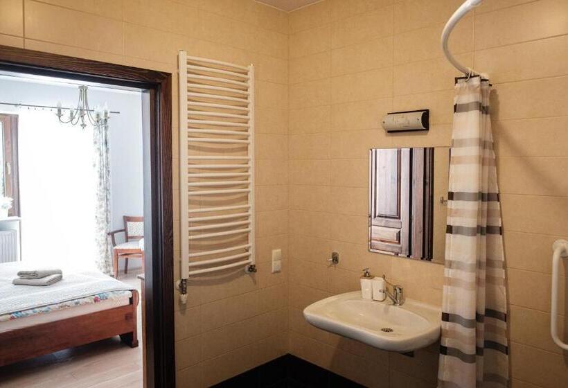 スタンダードルーム, Dom Malowany