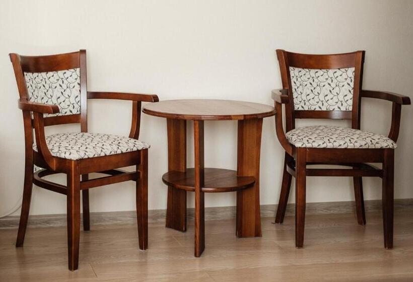 スタンダード４人部屋, Dom Malowany