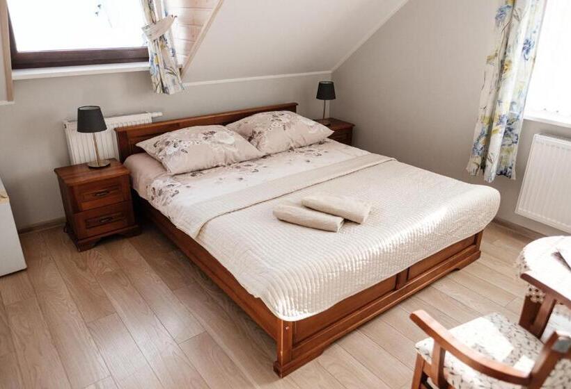 マウンテンビュースタンダードルーム, Dom Malowany