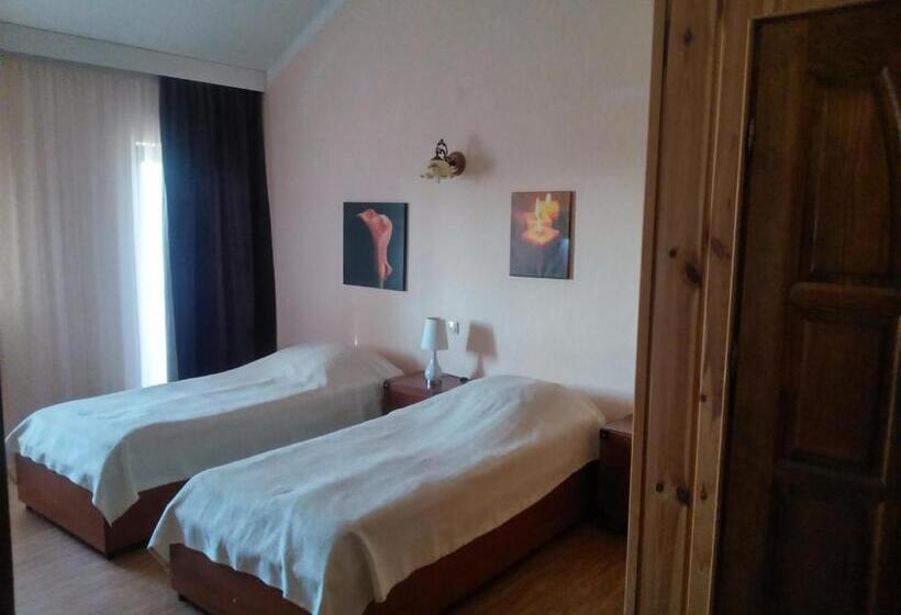 חדר סופריור עם מרפסת, Karczma Biesiadna