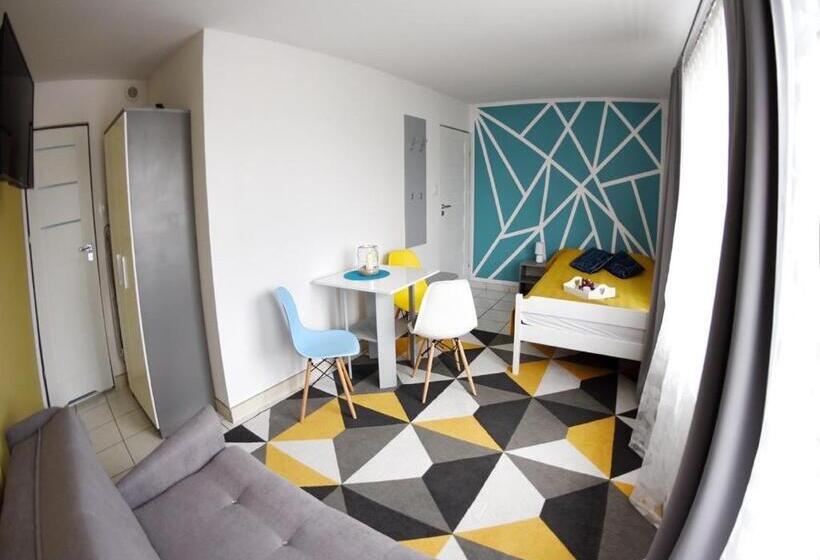 חדר דלוקס עם מרפסת, Marinas Rewa