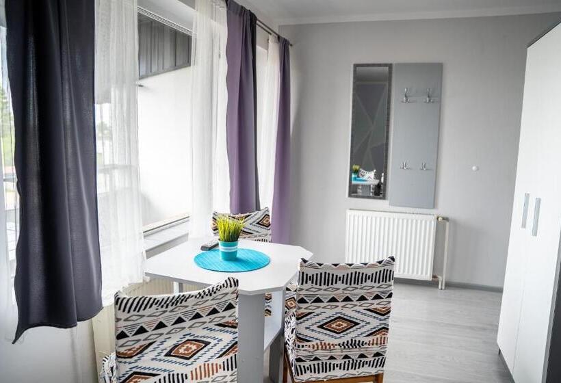 סטודיו סטנדרט עם מרפסת, Marinas Rewa