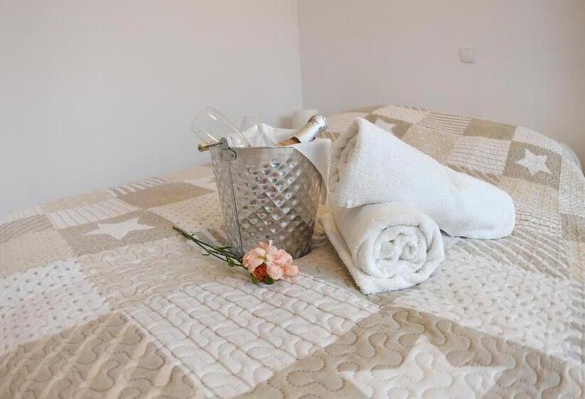 דירת שני חדרים, Marinas Rewa