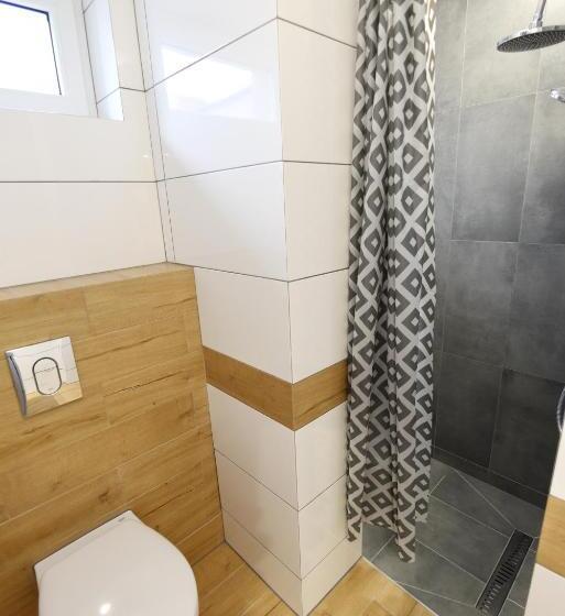 דירת חדר בקומת קרקע, Marinas Rewa