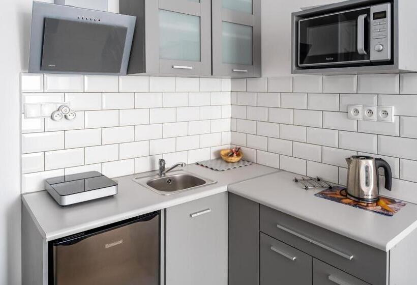 דירת חדר בקומת קרקע, Marinas Rewa