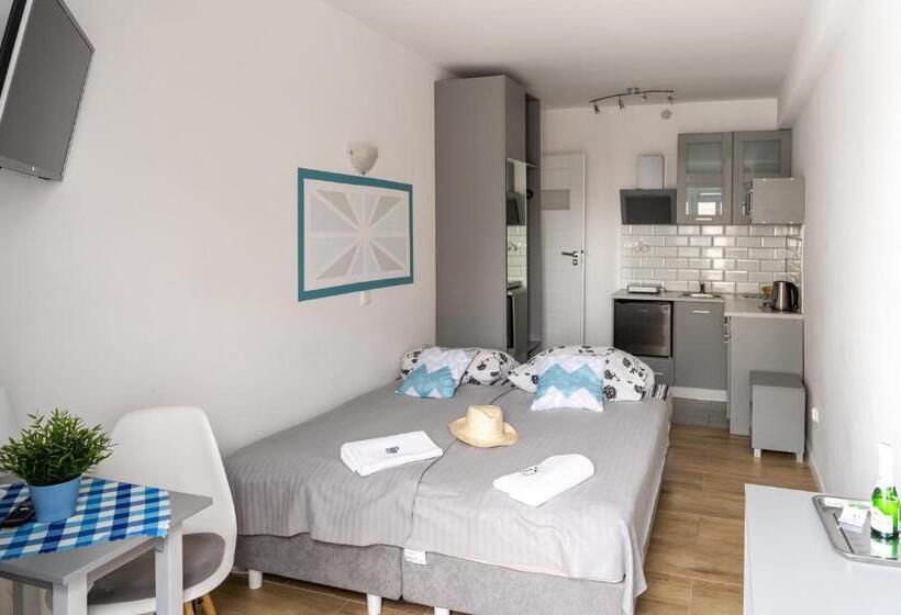 דירת חדר בקומת קרקע, Marinas Rewa