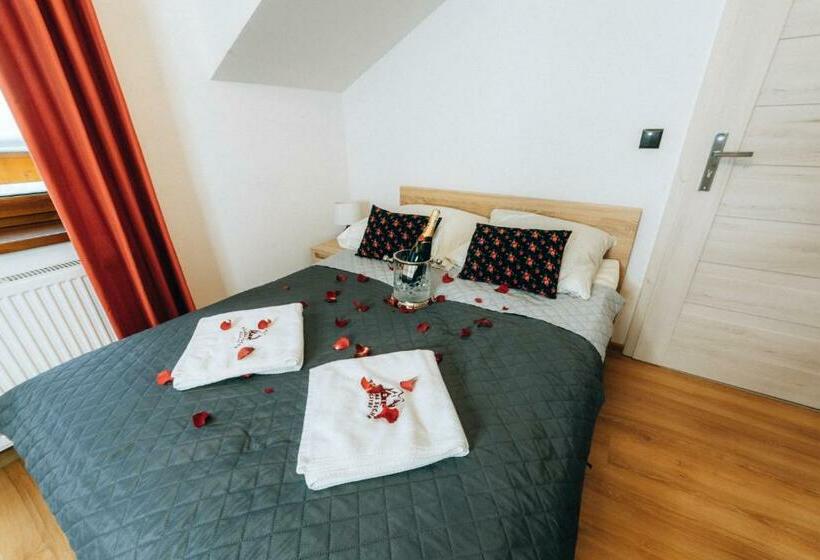 اتاق لوکس با بالکن, Polana Suche