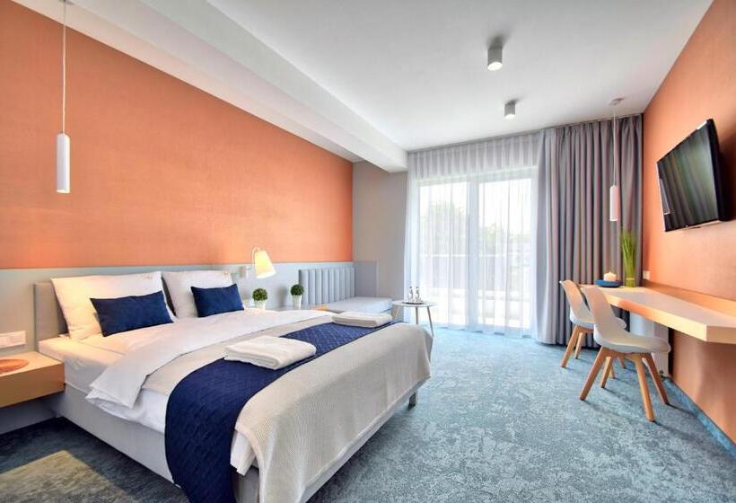 اتاق لوکس خانوادگی, Savana Resort Mielno