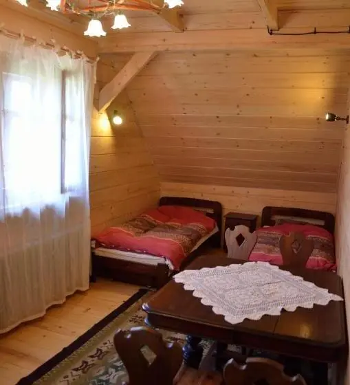 スタンダード４人部屋, Schronisko Górskie Nad Smolnikiem