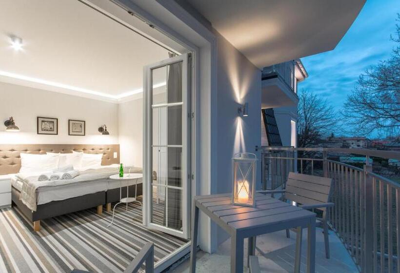 غرفة قياسية ثلاثية مزودة بشرفة, Villa Astra Baltica