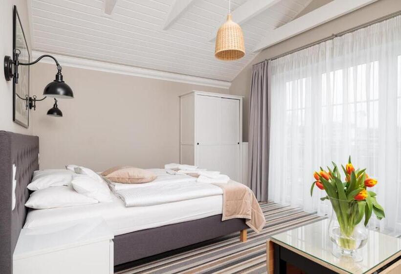 غرفة قياسية ثلاثية مزودة بشرفة, Villa Astra Baltica