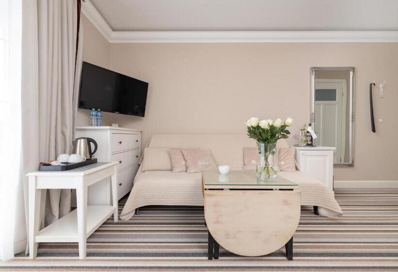 غرفة قياسية ثلاثية مزودة بشرفة, Villa Astra Baltica