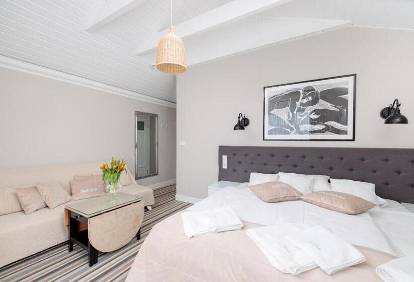 غرفة قياسية ثلاثية مزودة بشرفة, Villa Astra Baltica