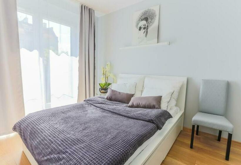 １ベッドルームアパートメント, Coin Apartamenty