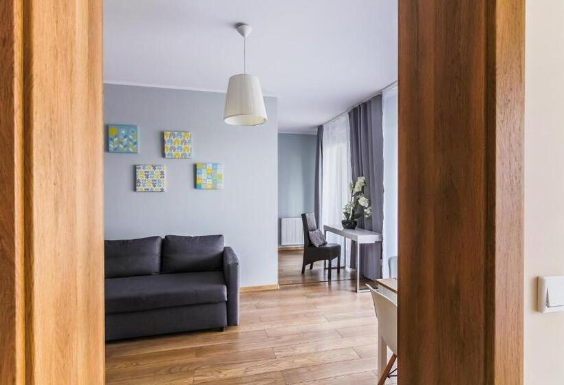 テラス付き１ベッドルームアパートメント, Coin Apartamenty