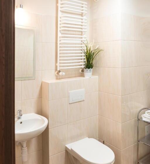 חדר דלוקס לארבעה, Airpark Balice