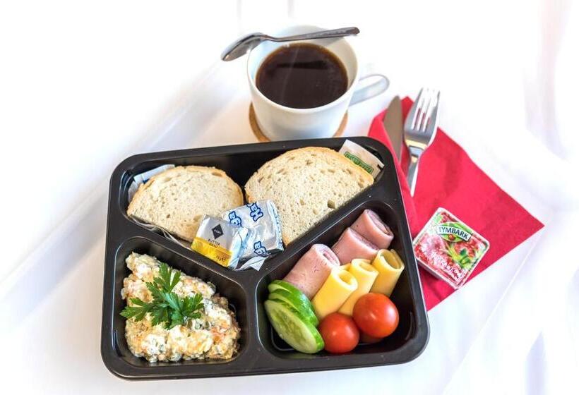 Трехместный Номер Deluxe, Airpark Balice