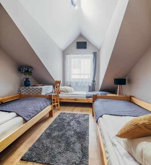 חדר בסיסי לשלושה, Gościniec Pod Lilijką