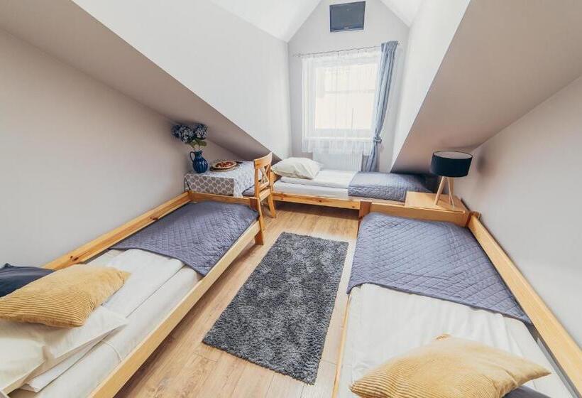 חדר בסיסי לשלושה, Gościniec Pod Lilijką