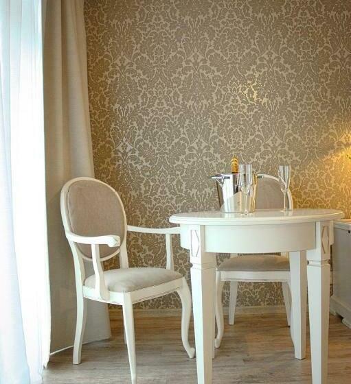 חדר דלוקס, Magnat