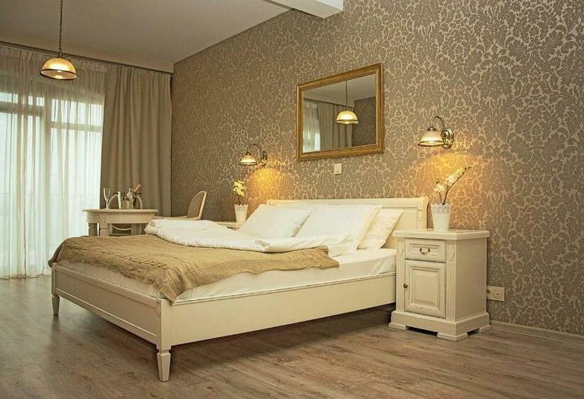 Номер Deluxe, Magnat