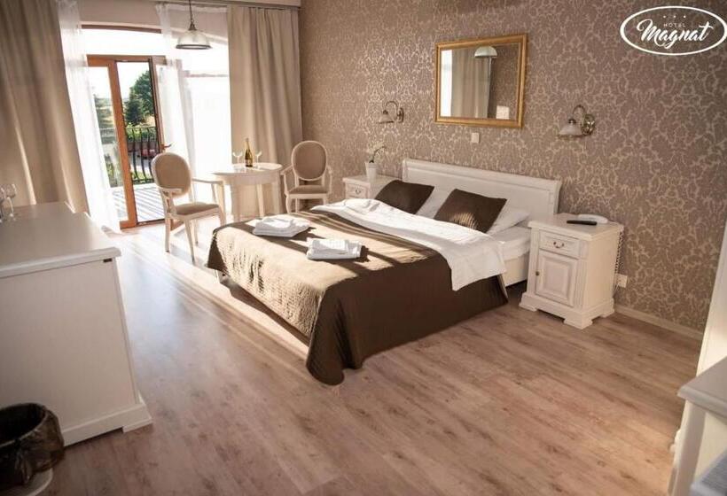 חדר דלוקס, Magnat