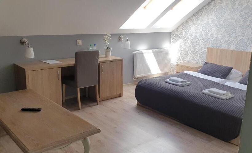 חדר דלוקס, Magnat