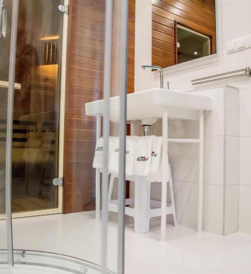 اتاق لوکس, Wosir Drzonków