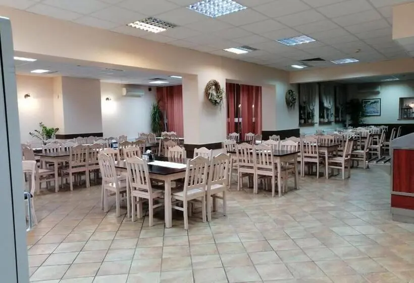 スタンダード４人部屋, Wosir Drzonków