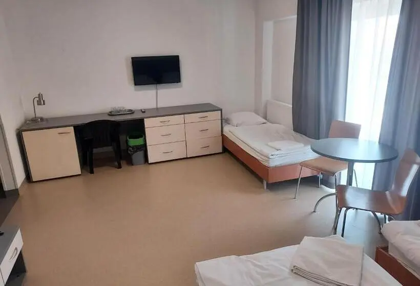 スタンダード４人部屋, Wosir Drzonków