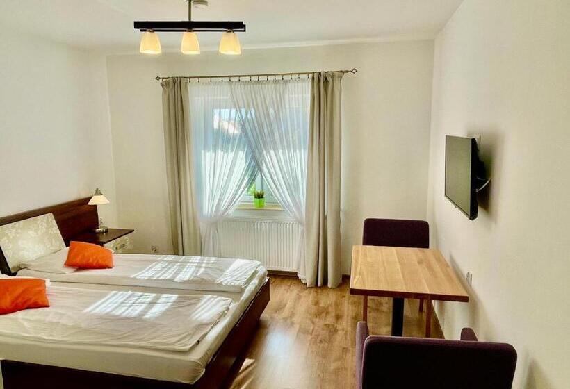 이코노미 룸, Zajazd Gielarek