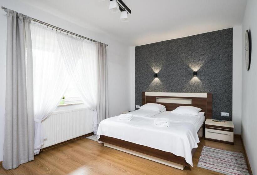 이코노미 룸, Zajazd Gielarek