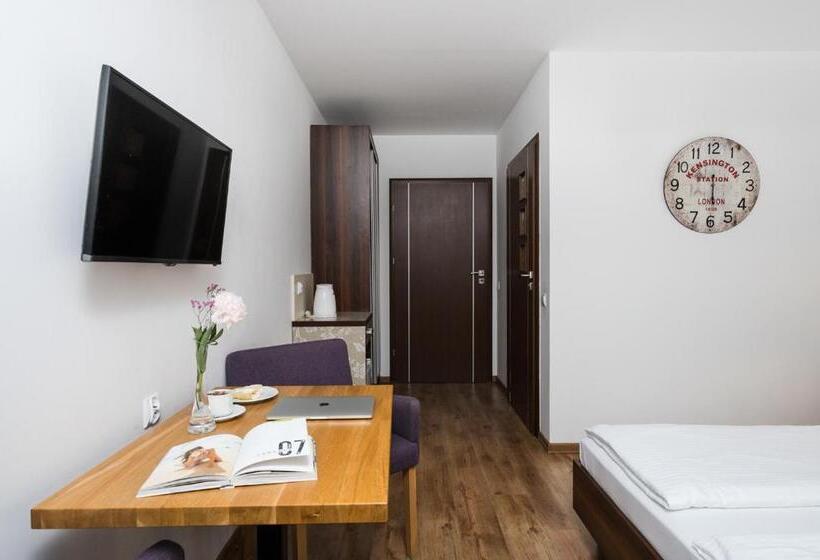 이코노미 룸, Zajazd Gielarek