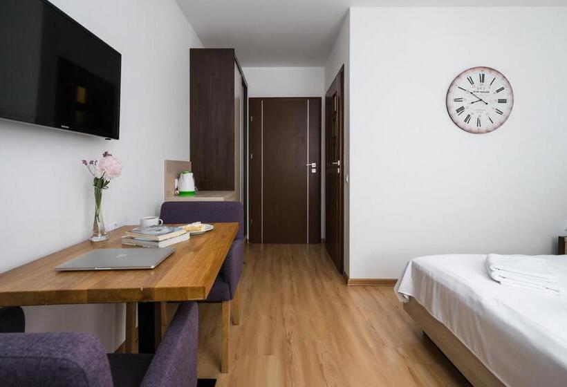 이코노미 룸, Zajazd Gielarek