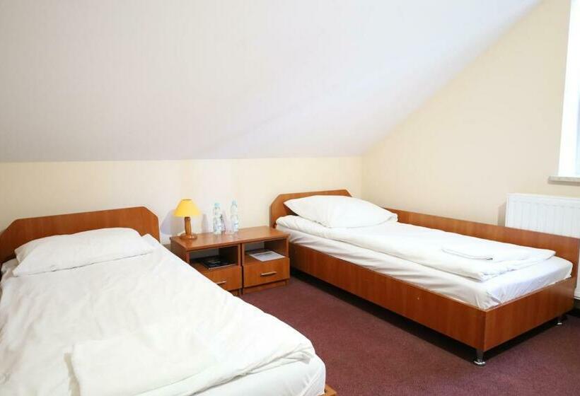 غرفة قياسية, Zakarczmie Stokrotka