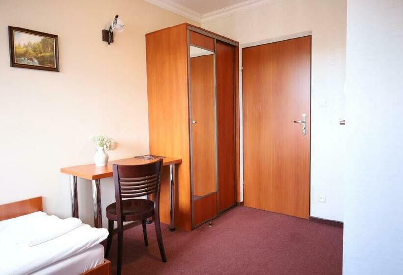 غرفة كومفورت ثلاثية, Zakarczmie Stokrotka