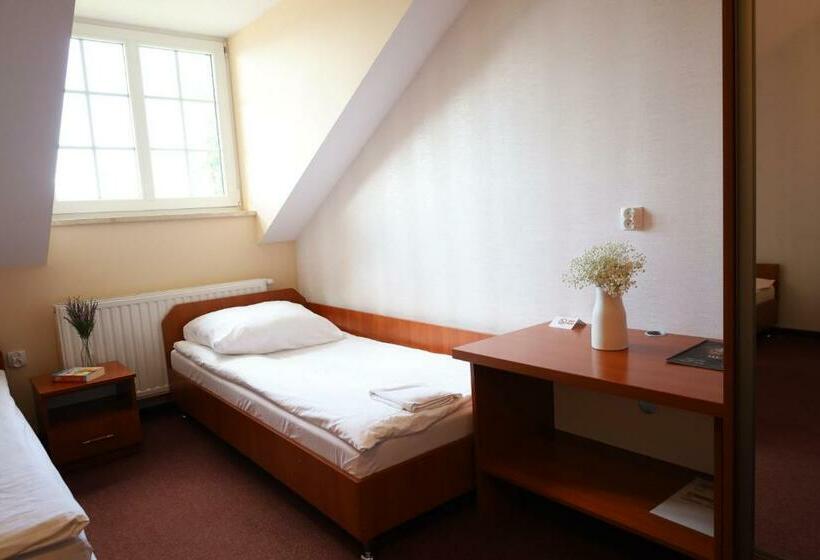 غرفة كومفورت ثلاثية, Zakarczmie Stokrotka