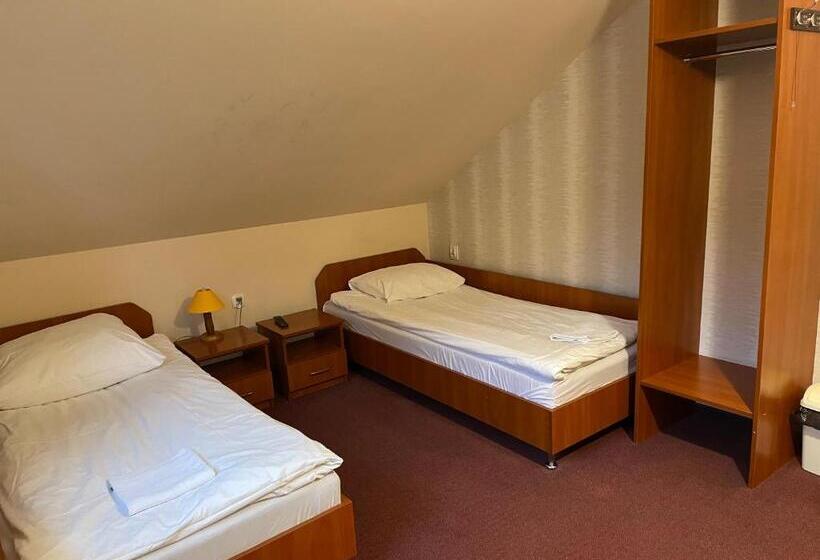 غرفة قياسية حمام مشترك, Zakarczmie Stokrotka