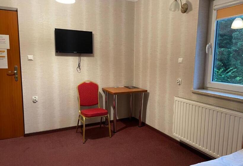 غرفة قياسية حمام مشترك, Zakarczmie Stokrotka