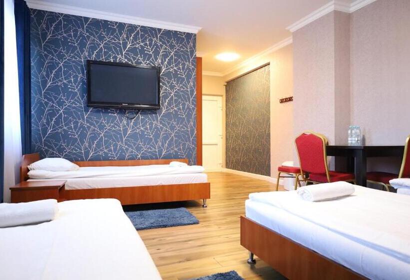 غرفة قياسية رباعية, Zakarczmie Stokrotka