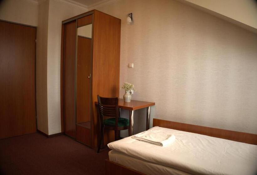 غرفة قياسية ثلاثية حمام مشترك, Zakarczmie Stokrotka