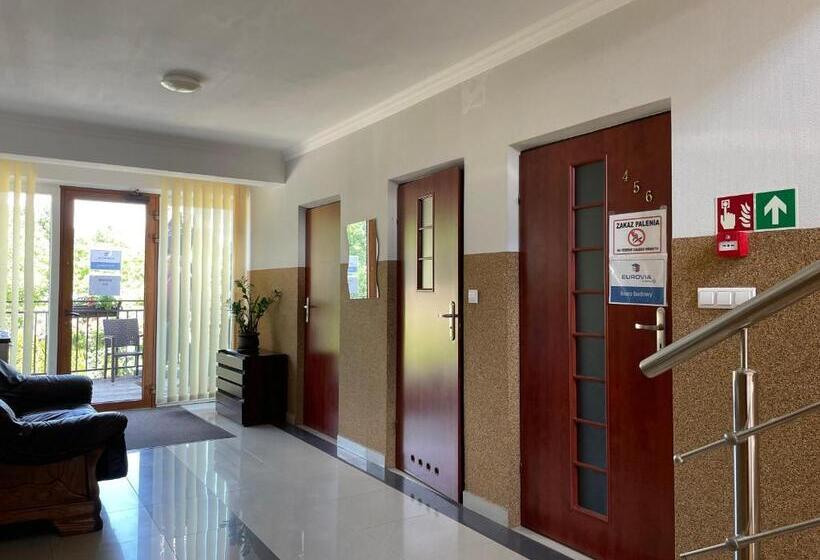 غرفة إقتصادية رباعية, Zakarczmie Stokrotka