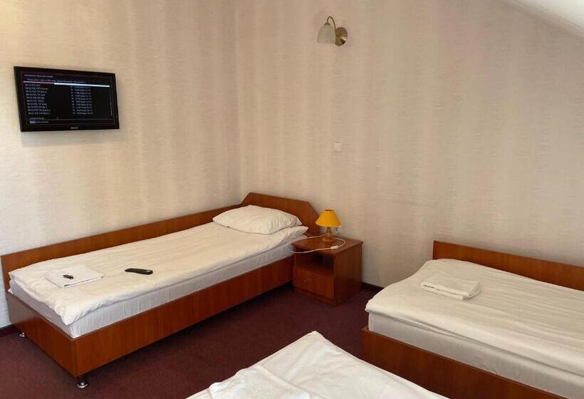 غرفة قياسية رباعية حمام مشترك, Zakarczmie Stokrotka